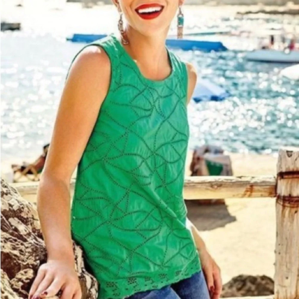 Cabi Gemma Eyelet Sleeveless top in Kelly green